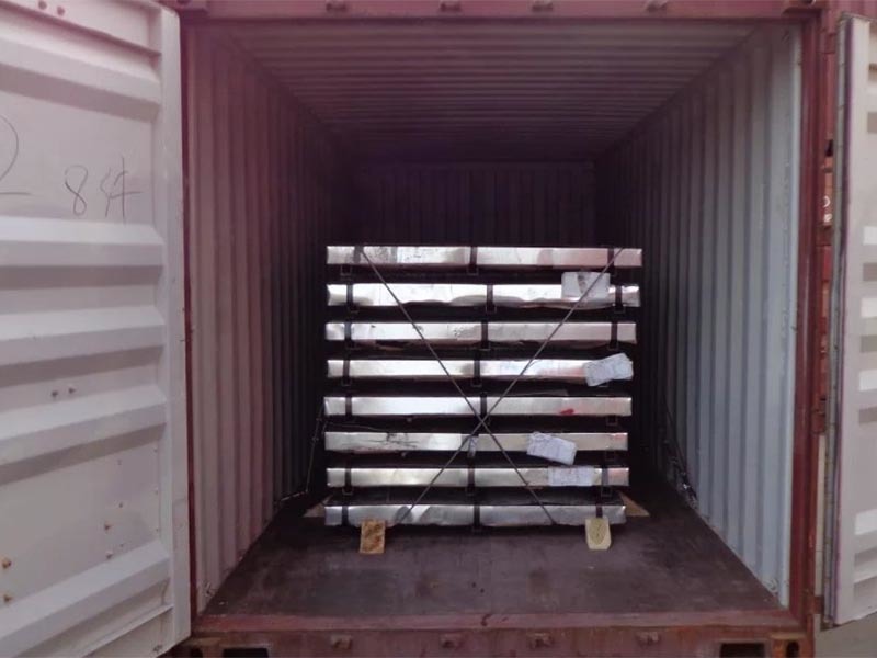 Steel plate transportation Steel plate transportation